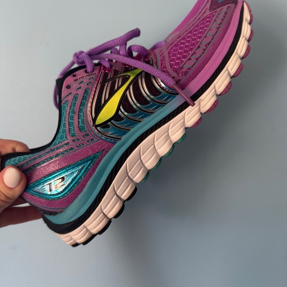 Womens BROOKS Glycerin 12 Size 6 Running Walking Training - Picture 3 of 3